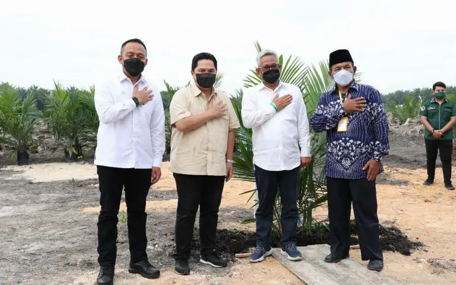 PTPN V Dinobatkan Sebagai Anak BUMN Perkebunan Terbaik di Indonesia