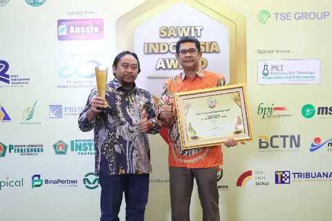 Traktor KIOTI Kembali Raih 4th Sawit Indonesia Award 2025