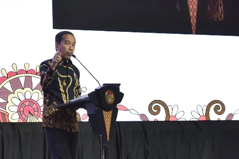 Presiden Jokowi Minta Pemda Tak Ragu Realisasikan Anggaran untuk Kendalikan Inflasi