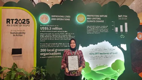 Mengenal Risniati: Dari Rumah Menuju Sertifikasi Sawit Berkelanjutan