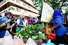 Tinjau Pasar Tos 3000 Batam, Mendag Zulkifli Hasan: Pasokan Bapok Cukup, Harga Stabil, Rayakan Nataru dengan Nyaman