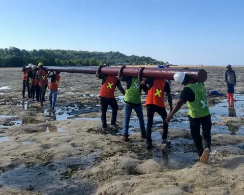 Bersama PLN Negara Hadir, 83.280 Desa di Indonesia Kini Nikmati Terangnya Listrik