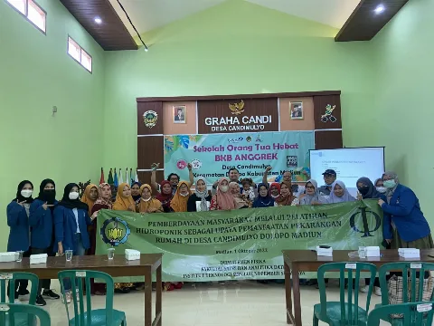 Berdayakan Masyarakat, Beri Pelatihan Hidroponik