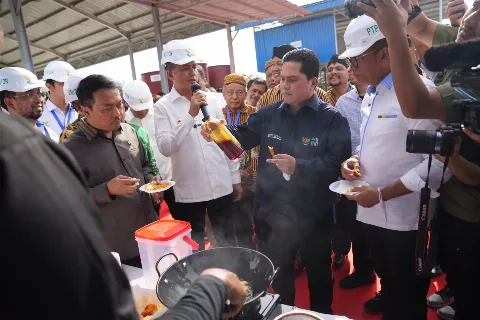Erick ThohirTekan Stunting Melalui Minyak Makan Merah