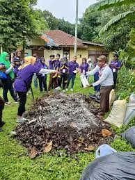 Kembangkan Mikroba Pupuk Organik Hayati