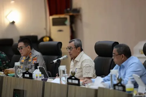 Gubernur Riau Syamsuar Mengumumkan Status Siaga Darurat  Karhutla,