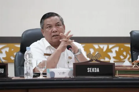 Sekdaprov Riau Pimpin Rakor Pengendalian Inflasi Daerah Kota Pekanbaru dan Dumai