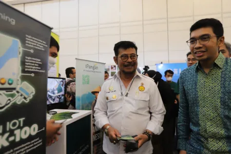 Pengembang Ekosistem Bisnis Berbasis Teknologi (start-up) dan Petani Milenial Ikut Membantu Memajukan Pertanian Indonesia