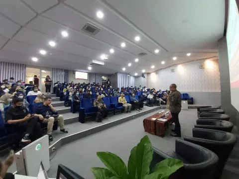 Transisi Energi Bagi Perlindungan Lingkungan Dari Dampak Perubahan Iklim
