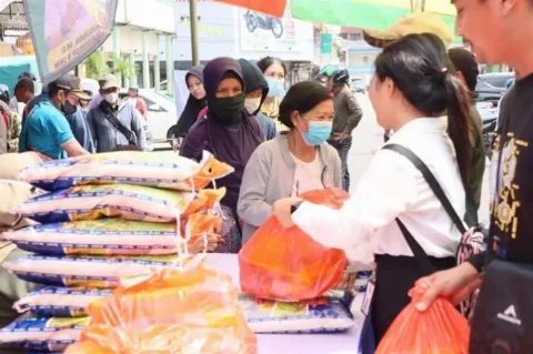Operasi Pasar Murah Singkawang, Solusi Pemkot untuk Menekan Harga Sembako Jelang Idul Fitri 2023