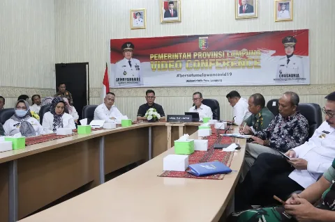 Sekretaris Daerah Provinsi Lampung Mengikuti Rapat Pengendalian Inflasi