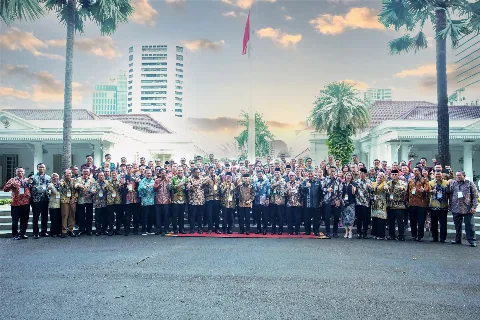 Pengukuhan Pengurus GAPKI, Wapres Tegaskan Percepatan PSR dan ISPO