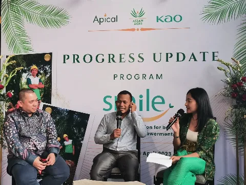 SMILE, Program Kolaborasi Membenahi Petani Sawit