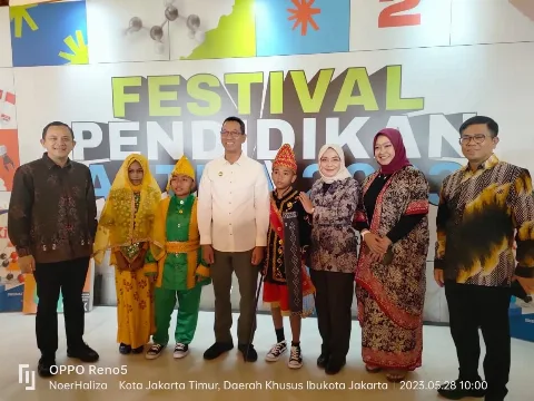 Tampil di Festival Pendidikan Siswa Binaan Astra Agro Pamerkan Budaya Lokal
