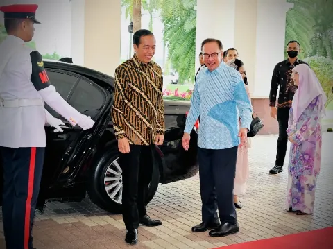 Jokowi dan Anwar Ibrahim Kompak Melawan Diskriminasi Sawit Eropa