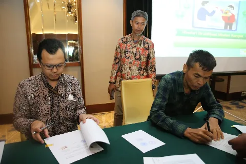 Tiga KUD Mitra Asian Agri di Jambi Terima Dana PSR