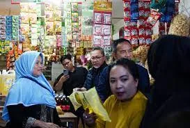 Harga Bahan Pokok di Pasar Karang Ayu Terpantau Turun