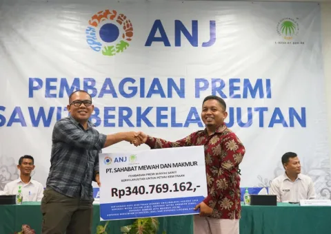 Petani Mitra ANJ Dapat Premi Minyak Sawit Berkelanjutan