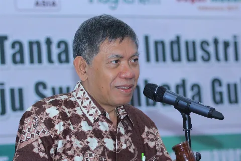 Pendidikan Koperasi Sebagai Pemerdekaan Melalui Sekolah Sambil Bekerja dan Bekerja Sambil Sekolah