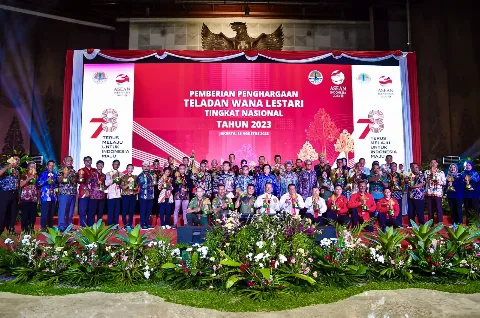 KLHK Memberikan Penghargaan ke 48 Orang Pemenang Lomba dan Penerima Apresiasi Wana Lestari Tahun 2023