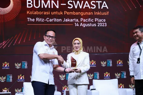 Pertamina Berkerjasama dengan perusahaan swasta nasional dalam Aspek Pengembangan Energi Hijau