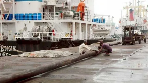 Penurunan Bea Keluar di Pengaruhi Penurunan Harga CPO