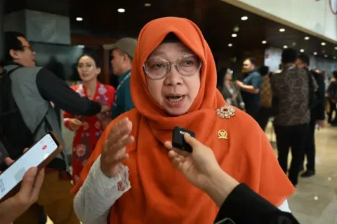 Anggota Komisi XI DPR RI Anis Byarwati: Pertumbuhan Ekonomi Indonesia Stagnan Selama Sepuluh Tahun