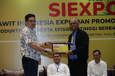 Yokohama TWS Indonesia TampilkanTiga Ban Trelleborg di Sawit Indonesia Expo 2023