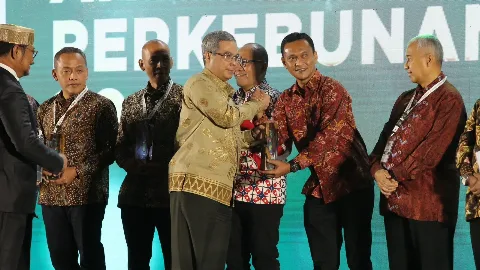 Asian Agri Terima Penghargaan dari Kementerian Pertanian pada Bunex 2023