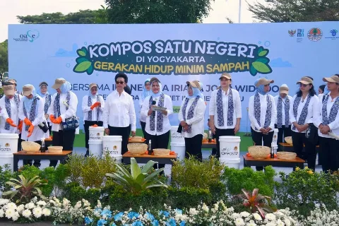 Ibu Iriana Ajak Masyarakat Buat Pupuk Kompos Bersama