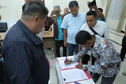 Gubernur Babel Wajibkan Perusahaan Kelapa Sawit Membantu Koperasi