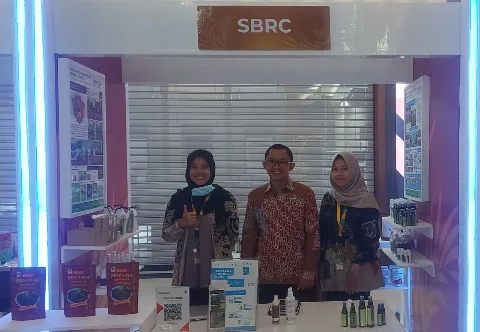 UKMK Binaan SBRC IPB Perkenalkan Produk Turunan Sawit di Gebyar Just Saw It UKMK Palembang