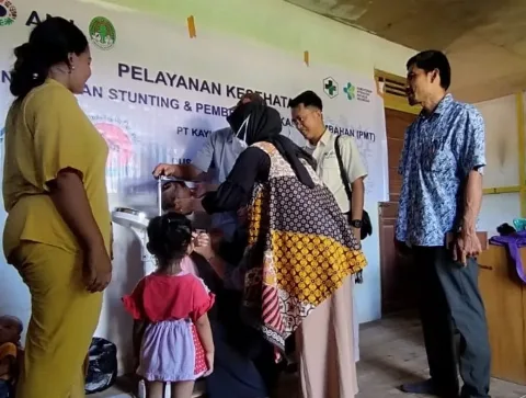 Kayung Agro Lestari Bantu Posyandu di 3 Desa  Kabupaten Ketapang