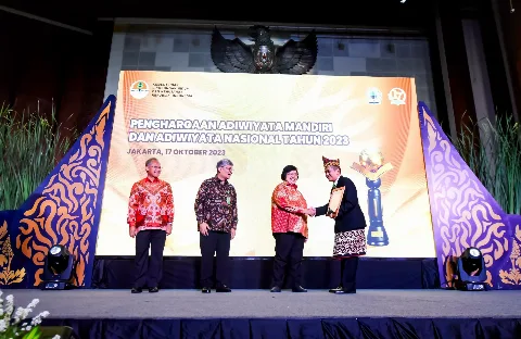 KLHK Memberikan Penghargaan Adiwiyata Mandiri Kepada 134 Sekolah dan Adiwiyata Nasional kepada 417 sekolah