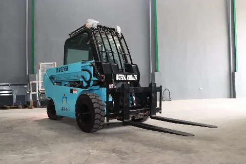MULTI Telelifter HNT M30 Ragam Manfaat di Kebun dan Pabrik Sawit