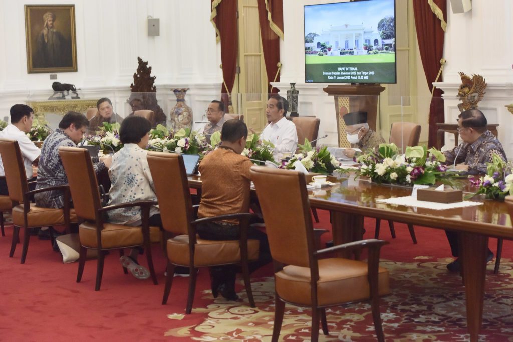 Presiden Jokowi memimpin ratas di Istana Merdeka
